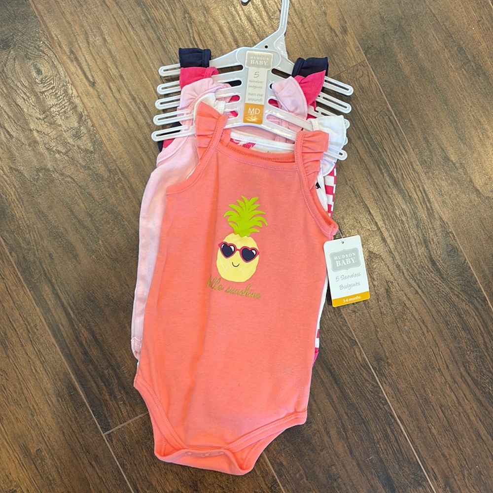 NWT - 5 piece sleeveless bodysuit 3-6 months